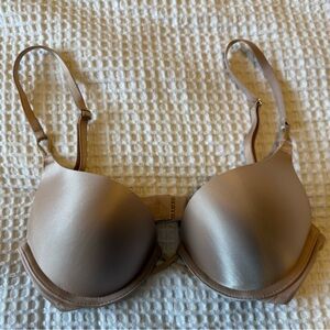 Victoria's Secret Champagne/Nude Bra